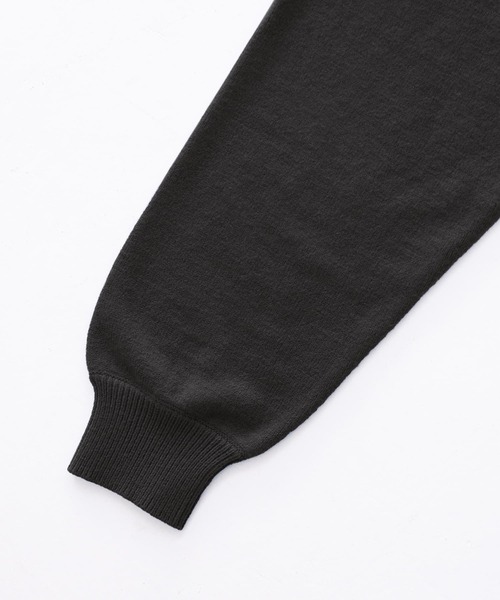 n'OrLABEL（ノアールレーベル）の「『キーネック×ぽわん袖ニット』（ニット/セーター・レディース・チャコールグレー/ブラック/グレイッシュブルー/グレイッシュベージュ/ボルドー・FREE）」の13枚目の写真