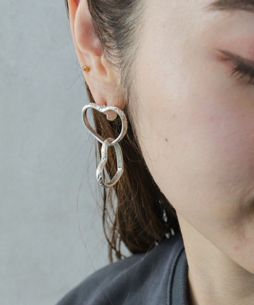 Cepica（セピカ）の「【LIMITED NUMBER / リミテッドナンバー】アシメトリーハートピアス（ピアス（両耳用）・レディース・シルバー/ゴールド・FREE）」の5枚目の写真