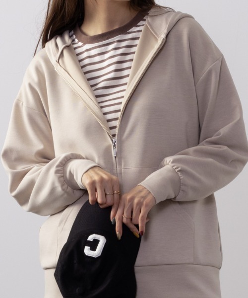 NAVY（ネイビー）の「NAVY きれい見えダンボールジップパーカー（パーカー・レディース・ブラック/ピンク/アイボリー/ライトベージュ・M/L/S/XL）」の3枚目の写真