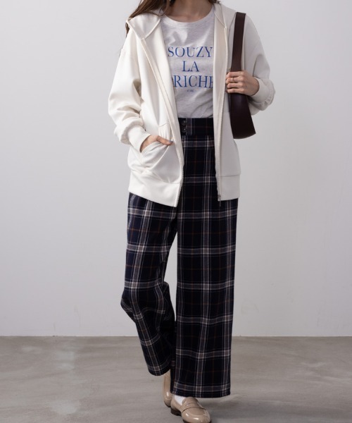 NAVY（ネイビー）の「NAVY きれい見えダンボールジップパーカー（パーカー・レディース・ブラック/ピンク/アイボリー/ライトベージュ・M/L/S/XL）」の12枚目の写真