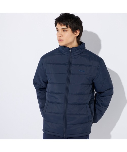FILA(フィラ)の「FILA フィラ ブランド ロゴ 軽量 厚手 中綿 スタンドジャケット ジャンパー(ブルゾン・メンズ・パープル/ネイビー/ブラック/カーキ・M/L/LL)」の4枚目の写真