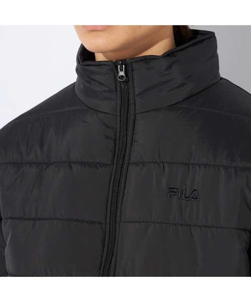 FILA(フィラ)の「FILA フィラ ブランド ロゴ 軽量 厚手 中綿 スタンドジャケット ジャンパー(ブルゾン・メンズ・パープル/ネイビー/ブラック/カーキ・M/L/LL)」の11枚目の写真