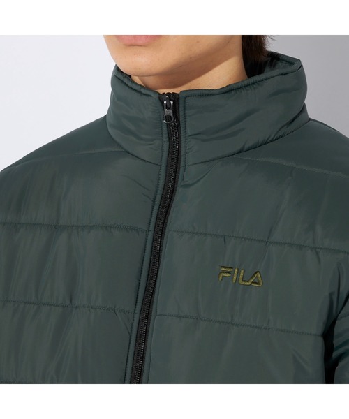FILA(フィラ)の「FILA フィラ ブランド ロゴ 軽量 厚手 中綿 スタンドジャケット ジャンパー(ブルゾン・メンズ・パープル/ネイビー/ブラック/カーキ・M/L/LL)」の20枚目の写真