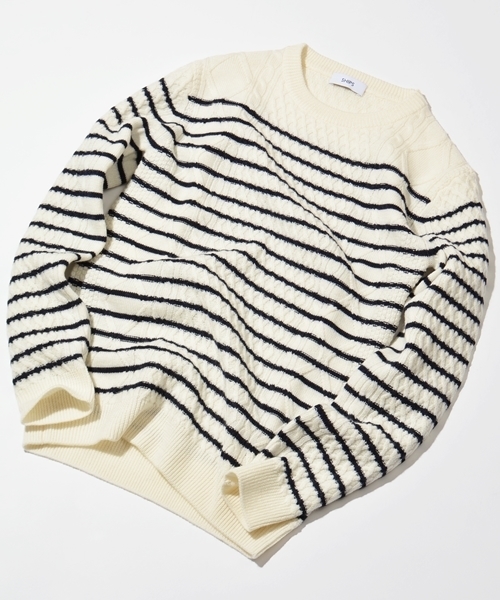 SHIPS(シップス)の「SC: SHIPS(シップス) 9ゲージ ランダム/アラン クルーネック ニット■(ニット/セーター・メンズ・オフホワイト/ホワイト/ブラック/レッド/ネイビー/ダークブルー/グリーン/グレー/ブルー/ワインレッド/ホワイト系その他・LARGE/X-LARGE/MEDIUM/SMALL)」の3枚目の写真
