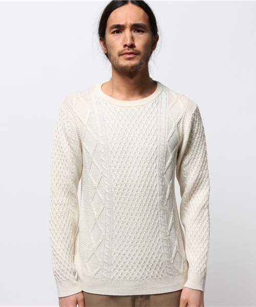 SHIPS(シップス)の「SC: SHIPS(シップス) 9ゲージ ランダム/アラン クルーネック ニット■(ニット/セーター・メンズ・オフホワイト/ホワイト/ブラック/レッド/ネイビー/ダークブルー/グリーン/グレー/ブルー/ワインレッド/ホワイト系その他・LARGE/X-LARGE/MEDIUM/SMALL)」の4枚目の写真