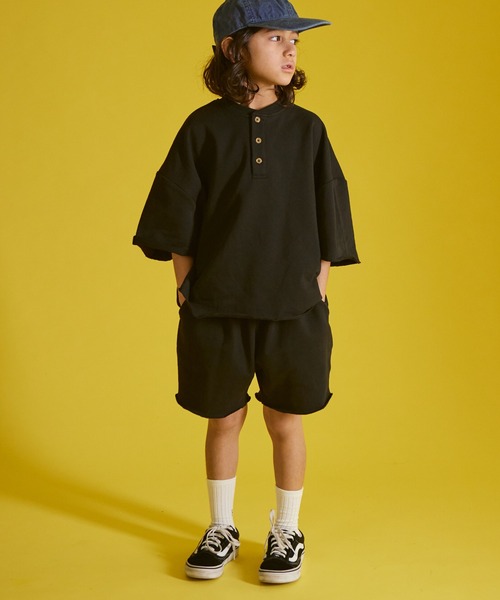 PAIRMANON STREET（ペアマノンストリート）の「【PAIRMANON STREET】裏毛 無地 ヘンリーネック 半袖 ハーフパンツ セットアップ（セットアップ・キッズ・ネイビー/レッド/グレー/ブラック・110/90/120/150/130/140/100）」の5枚目の写真