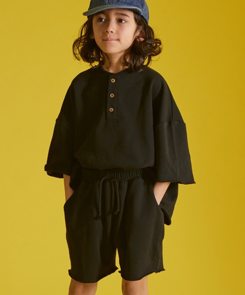 PAIRMANON STREET（ペアマノンストリート）の「【PAIRMANON STREET】裏毛 無地 ヘンリーネック 半袖 ハーフパンツ セットアップ（セットアップ・キッズ・ネイビー/レッド/グレー/ブラック・110/90/120/150/130/140/100）」の10枚目の写真