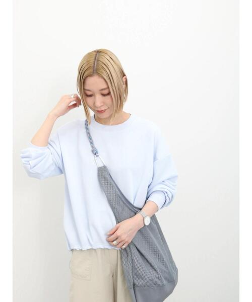 Samansa Mos2 blue(サマンサモスモスブルー)の「裏毛裾ドロストロゴプルオーバー(Tシャツ/カットソー・レディース・オフホワイト/サックスブルー/ブラック・F)」の16枚目の写真