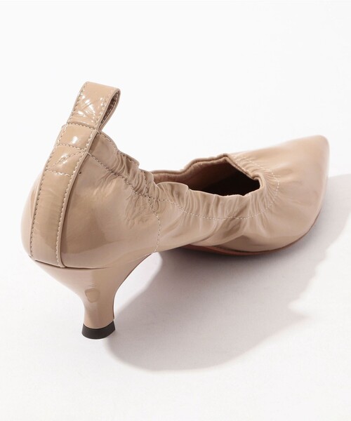 TOMORROWLAND (トゥモローランド)の「L'unique et moi ALICE Ⅱ ポインテッドトゥ ヒールパンプス(パンプス・レディース・ベージュ・25/24/23)」の5枚目の写真