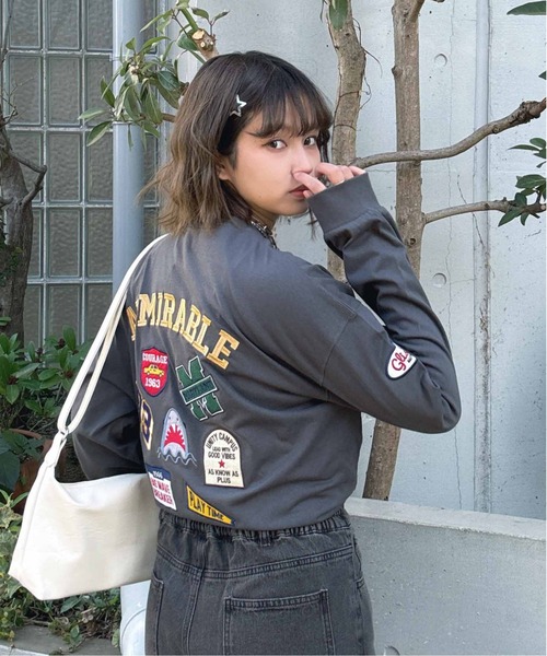 AS KNOW AS plus（アズノゥアズプラス）の「◎アソートワッペンロンT【UNISEX ITEM】（Tシャツ/カットソー・レディース・スミクロ/オートミール/ミント/オフホワイト/ダークグリーン/サックスブルー系/アイボリー系/ブラック系/ホワイト系/ホワイト系1/ダークグリーン系1/ブラック系1/アイボリー系1/ダークグリーン系2/ブラック系2/ホワイト系2/アイボリー系2・FREE）」の8枚目の写真