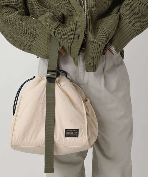 PENDLETON（ペンドルトン）の「【WEB限定】稲葉真理恵さんコラボ  PENDLETON ペンドルトン DRAW 2WAY BAG Design produced by MARIE INABA 巾着 ワンハンドル 2way バッグ（ショルダーバッグ・レディース・ブラック/オフホワイト/オリーブ・FREE）」の4枚目の写真