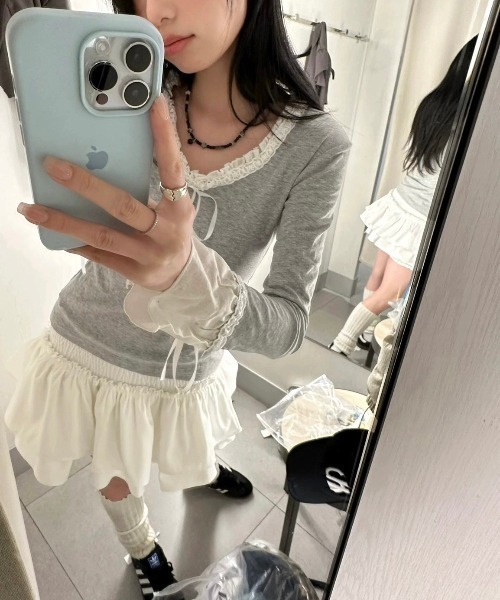 almo(アルモ)の「フリル切替リボンカットソー(BQ)(Tシャツ/カットソー・レディース・グレー・FREE)」の2枚目の写真