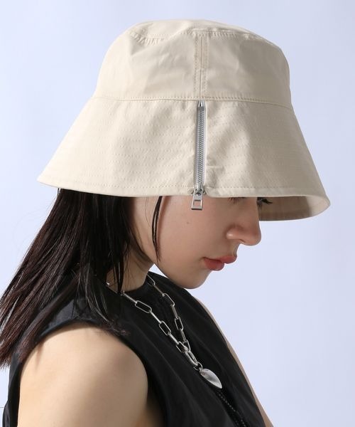 JEANASIS（ジーナシス）の「ZIPデザインHAT/118060（ハット・レディース・オフホワイト/ブラック・FREE）」の4枚目の写真