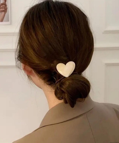 TONE SELECT GOODS(トーンセレクトグッズ)の「pur chouchou/マーブル ハートヘアゴム P4221(ヘアゴム・レディース・グリーン/ホワイト・FREE)」の4枚目の写真
