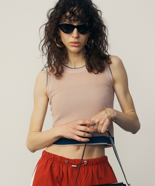 uyu.（ウユ）の「Cat eye Frame Sunglasses / キャッツアイフレームサングラス【uyu./ウユ】（サングラス・レディース・ホワイト×ブラック/ブラック・FREE）」の8枚目の写真