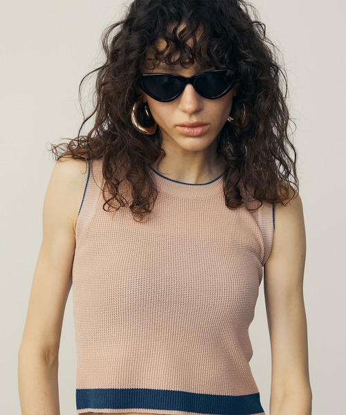 uyu.（ウユ）の「Cat eye Frame Sunglasses / キャッツアイフレームサングラス【uyu./ウユ】（サングラス・レディース・ホワイト×ブラック/ブラック・FREE）」の7枚目の写真