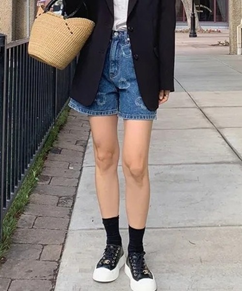 LYEON（リヨン）の「ハート柄デニムショートパンツ（デニムパンツ・レディース・ブルー・SMALL/MEDIUM/LARGE）」の2枚目の写真