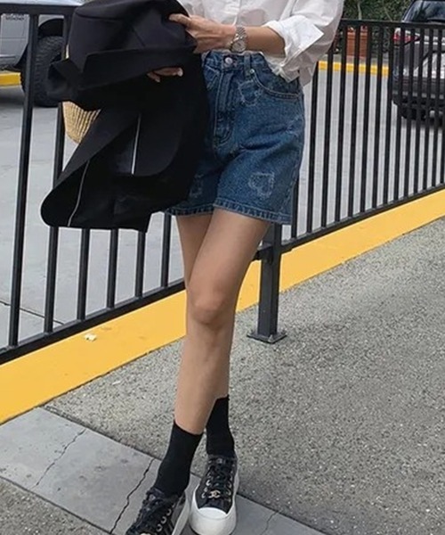LYEON（リヨン）の「ハート柄デニムショートパンツ（デニムパンツ・レディース・ブルー・SMALL/MEDIUM/LARGE）」の15枚目の写真