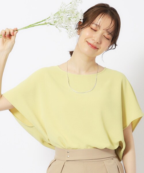 SHOO・LA・RUE(シューラルー)の「◆【イージーケア】インせず決まる フロントギャザーブラウス(シャツ/ブラウス・レディース・ブラック/カーキ/ライトベージュ/イエロー・02/03/04)」の4枚目の写真