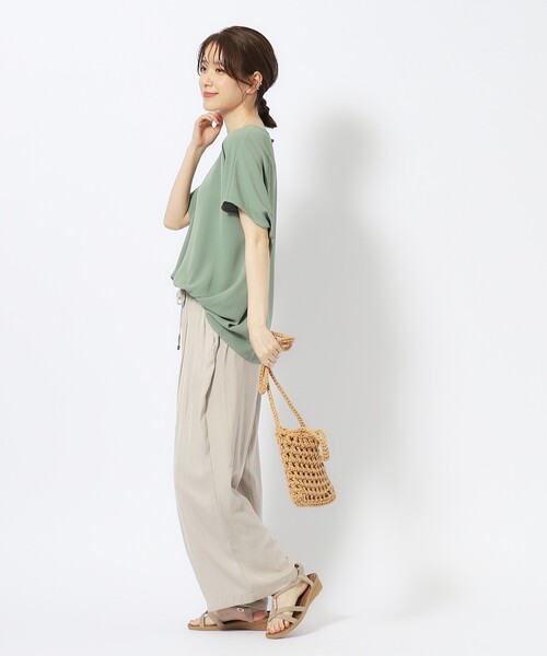 SHOO・LA・RUE(シューラルー)の「◆【イージーケア】インせず決まる フロントギャザーブラウス(シャツ/ブラウス・レディース・ブラック/カーキ/ライトベージュ/イエロー・02/03/04)」の14枚目の写真
