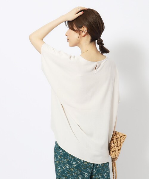 SHOO・LA・RUE(シューラルー)の「◆【イージーケア】インせず決まる フロントギャザーブラウス(シャツ/ブラウス・レディース・ブラック/カーキ/ライトベージュ/イエロー・02/03/04)」の18枚目の写真