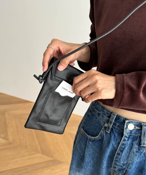 CANAL JEAN（キャナルジーン）の「El mar　レザーポシェット（ショルダーバッグ・レディース・ブラック・ONE SIZE）」の14枚目の写真
