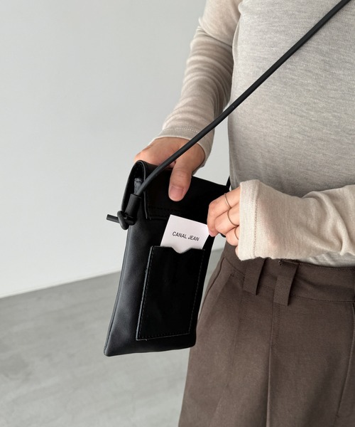 CANAL JEAN（キャナルジーン）の「El mar　レザーポシェット（ショルダーバッグ・レディース・ブラック・ONE SIZE）」の18枚目の写真