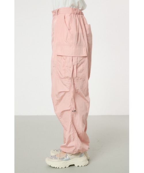 RODEO CROWNS WIDE BOWL（ロデオクラウンズワイドボウル）の「シャインカーゴパンツ（カーゴパンツ・レディース・ブラック/ライトイエロー/ライトピンク/グレー・FREE）」の13枚目の写真