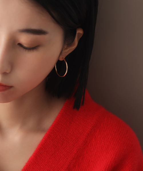 Lilas(リラ)の「30mmフープパイプピアス K18(両耳)(ピアス(両耳用)・レディース・ゴールド・FREE)」の4枚目の写真
