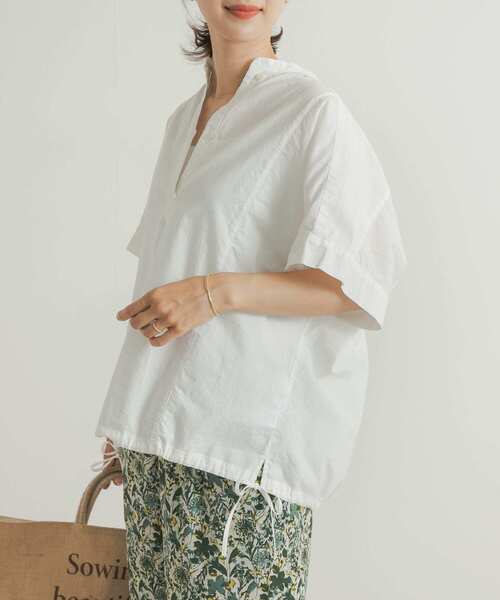 URBAN RESEARCH DOORS（アーバンリサーチドアーズ）の「裾ドロストプルオーバー（シャツ/ブラウス・レディース・ベージュ/オフホワイト/ブルー系その他・MEDIUM）」の2枚目の写真