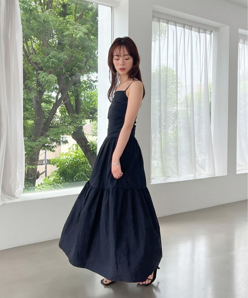 Olu.(オルドット)の「ティアードフレアキャミソールワンピース(ワンピース・レディース・ブラック/イエロー/ベージュ・0/1)」の13枚目の写真
