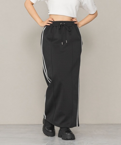 PAGEBOY(ページボーイ)の「カットツイルナロースカート(スカート・レディース・オフホワイト/ブラック/ブラウン・FREE)」の4枚目の写真