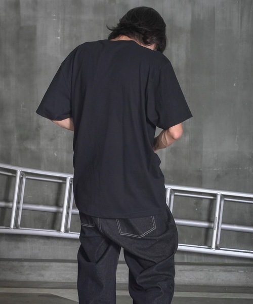 THRASHER(スラッシャー)の「Blood Drip S/S T-SHIRTS/スラッシャー5.6オンススタンダードフィットブラッドドリップロゴプリント半袖Tシャツ(Tシャツ/カットソー・メンズ・ホワイト×グリーン/ブラック×グリーン・MEDIUM/XX-LARGE/X-LARGE/LARGE)」の12枚目の写真