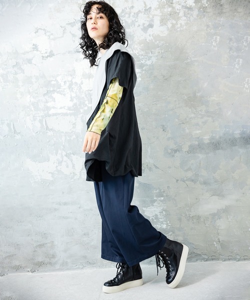 OSMOSIS（オズモーシス）の「タックワイドパンツ（その他パンツ・レディース・ベージュ/ネイビー/ライトグリーン/グレー・ONE SIZE）」の7枚目の写真