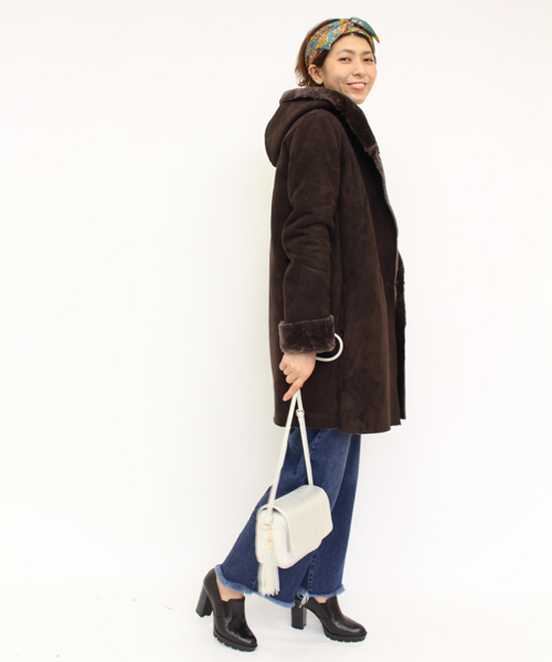 mystic(ミスティック)の「【予約限定★ニットプレゼント】フードムートンコート(ムートンコート・レディース・ブラウン/モカ/キャメル・FREE)」の4枚目の写真