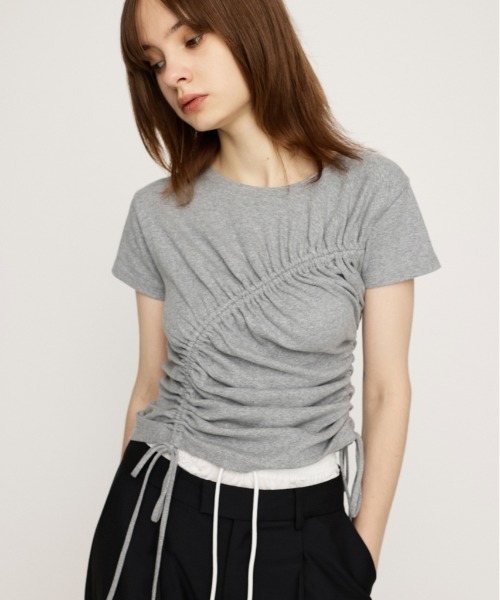 SLY（スライ）の「【再入荷】DROST GATHER COMPACT TOPS ドロスト ギャザー コンパクト トップス（Tシャツ/カットソー・レディース・ブラック/ホワイト/レッド/杢グレー・FREE）」の4枚目の写真