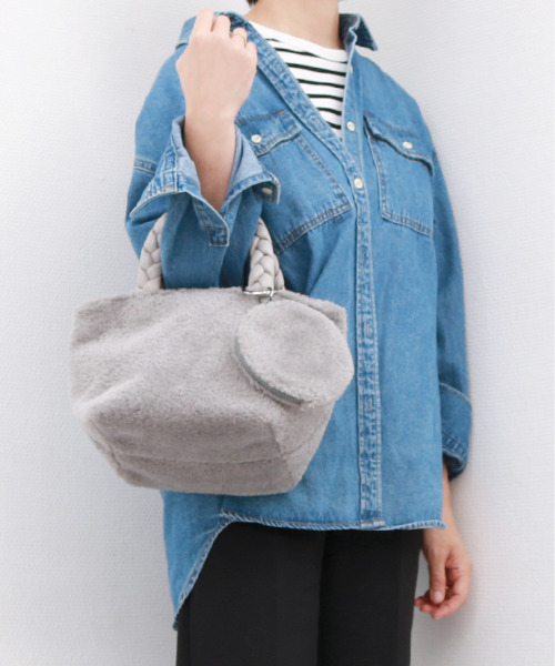 cache cache（カシュ カシュ）の「カシュカシュ cachecache / ブレイドハンドルボアミニトート（トートバッグ・レディース・グレー/アイボリー/ブラック・FREE）」の3枚目の写真