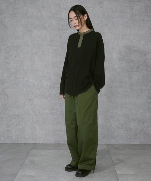 THE STANDARD（ザスタンダード）の「THE STANDARD/サイドスリットコンバットパンツ（カーゴパンツ・メンズ・オリーブ/ブラック・LARGE/MEDIUM）」の5枚目の写真