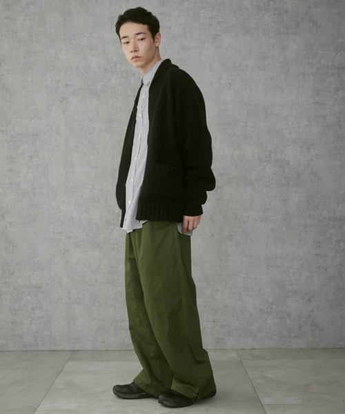 THE STANDARD（ザスタンダード）の「THE STANDARD/サイドスリットコンバットパンツ（カーゴパンツ・メンズ・オリーブ/ブラック・LARGE/MEDIUM）」の4枚目の写真