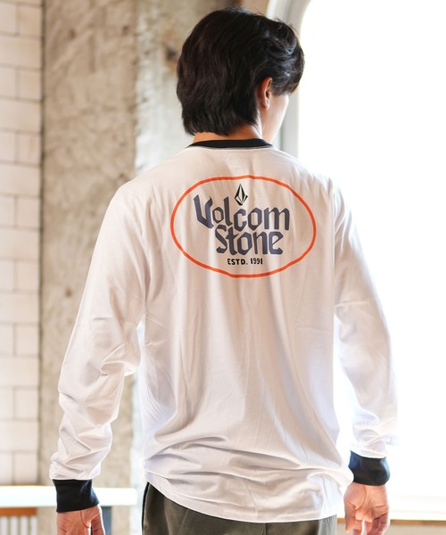 VOLCOM（ボルコム）の「VOLCOM/ボルコム 長袖Tシャツ/ロンT バックプリント COGNAC A3632404（Tシャツ/カットソー・メンズ・ホワイト/ブラック・L/XL/S/M）」の7枚目の写真