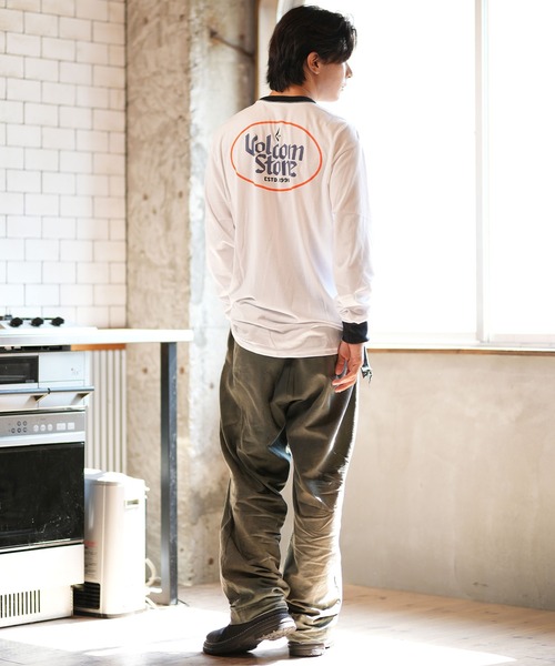 VOLCOM（ボルコム）の「VOLCOM/ボルコム 長袖Tシャツ/ロンT バックプリント COGNAC A3632404（Tシャツ/カットソー・メンズ・ホワイト/ブラック・L/XL/S/M）」の11枚目の写真