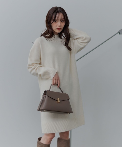 Andemiu（アンデミュウ）の「AQUAハイネックミニワンピース116871（チュニック・レディース・レッド/アイボリー/ブラック/レッド系その他6/オフホワイト/チャコールグレー・FREE）」の2枚目の写真