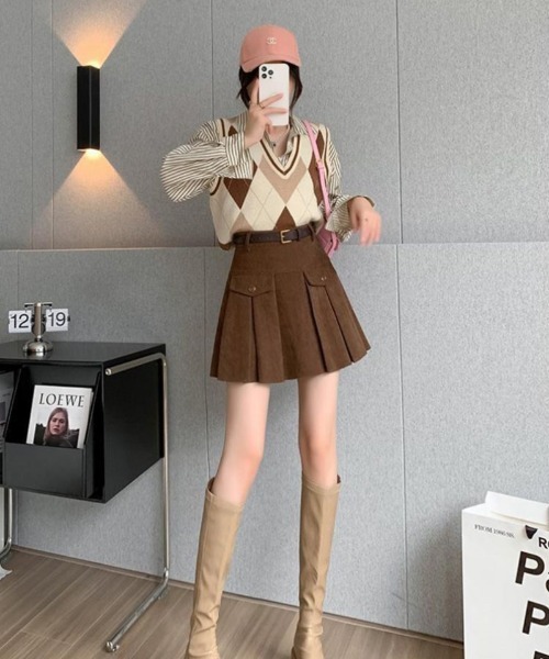 Ritzy（リッツィー）の「ベルト付き コーデュロイ プリーツミニスカート（スカート・レディース・ブラック/ブラウン・S/L/M）」の7枚目の写真