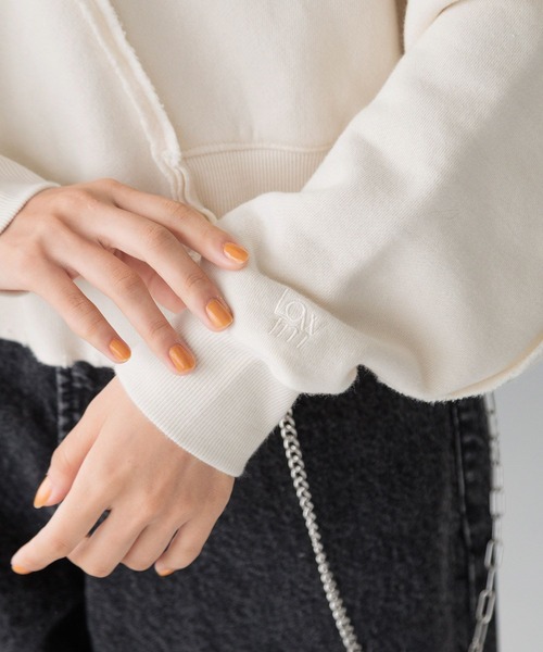 LOWRYS FARM(ローリーズファーム)の「リメイクキモウウラケPOLS 250344(スウェット・レディース・グレー/グレー系その他/アイボリー/レッド・LONG/SHORT)」の12枚目の写真