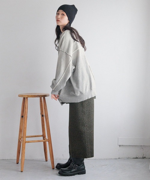 LOWRYS FARM(ローリーズファーム)の「リメイクキモウウラケPOLS 250344(スウェット・レディース・グレー/グレー系その他/アイボリー/レッド・LONG/SHORT)」の16枚目の写真