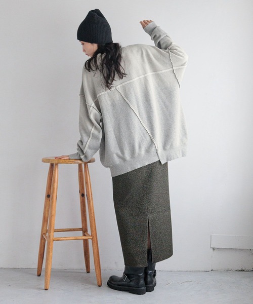 LOWRYS FARM(ローリーズファーム)の「リメイクキモウウラケPOLS 250344(スウェット・レディース・グレー/グレー系その他/アイボリー/レッド・LONG/SHORT)」の17枚目の写真