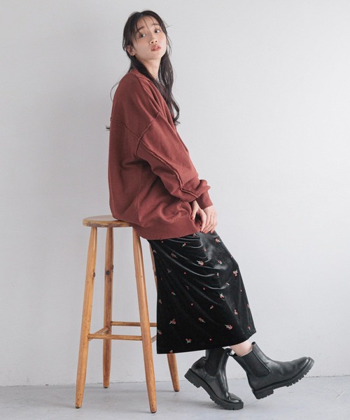 LOWRYS FARM(ローリーズファーム)の「リメイクキモウウラケPOLS 250344(スウェット・レディース・グレー/グレー系その他/アイボリー/レッド・LONG/SHORT)」の21枚目の写真