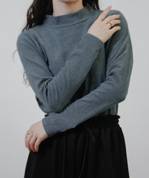Social GIRL(ソーシャルガール)の「もっちりあったかハイネックトップス(Tシャツ/カットソー・レディース・ブラック/テラコッタ/ライトグレー/アイボリー/ブルーグレー・FREE)」の5枚目の写真