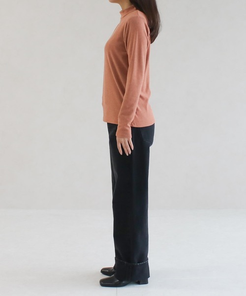 Social GIRL(ソーシャルガール)の「もっちりあったかハイネックトップス(Tシャツ/カットソー・レディース・ブラック/テラコッタ/ライトグレー/アイボリー/ブルーグレー・FREE)」の7枚目の写真