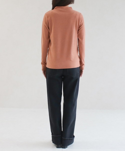 Social GIRL(ソーシャルガール)の「もっちりあったかハイネックトップス(Tシャツ/カットソー・レディース・ブラック/テラコッタ/ライトグレー/アイボリー/ブルーグレー・FREE)」の9枚目の写真